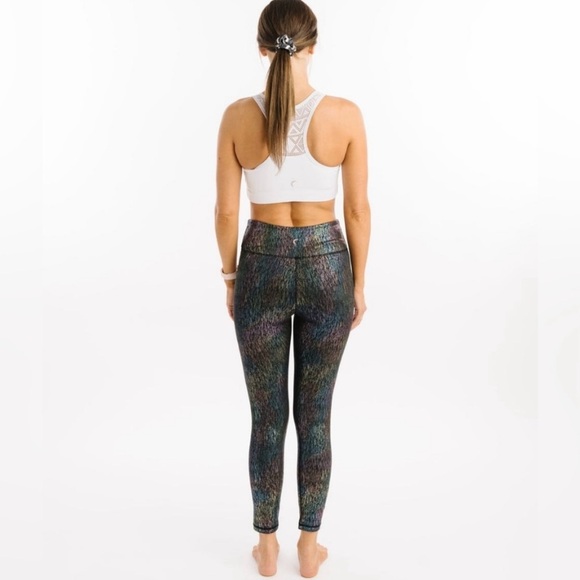 Zyia Active Black Vertical Mirage Light and Tight High Rise 7/8 Leggings Size 12 - Picture 2 of 11